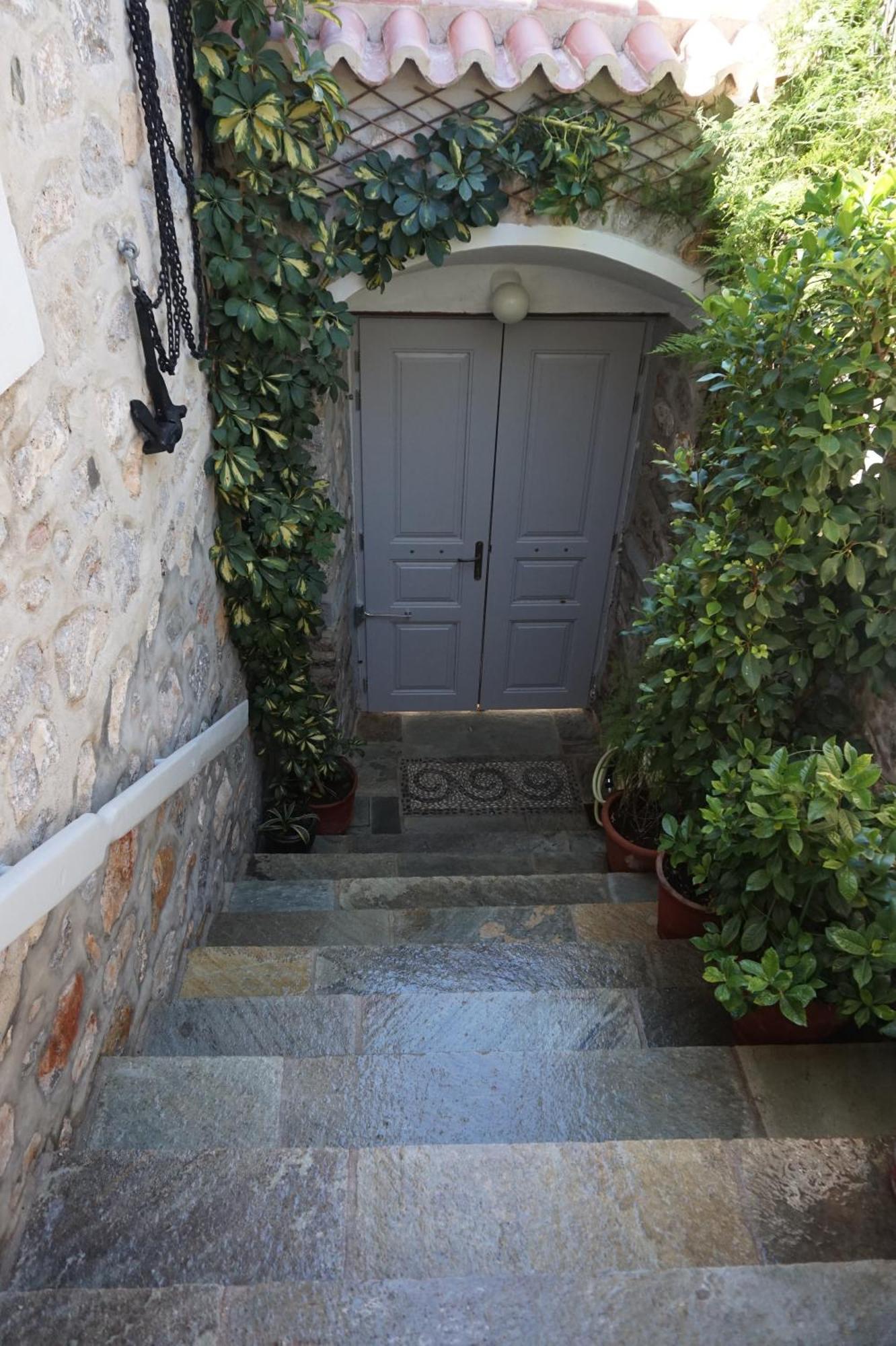 Mansion Alexandri Apartment Hydra  Exterior photo